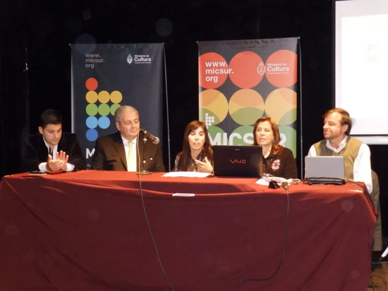 Micsur Cosiendo Nuevos Lazos Latinoamericanos - Eventos Textil E Indumentaria