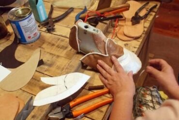 20210807 195254 Talleres De Calzado En Escuela Waldorf - Empresas Calzado, Cuero