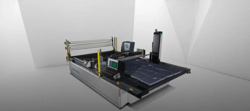 Neocut Textiles: Máquina De Corte Automático - Textil E Indumentaria