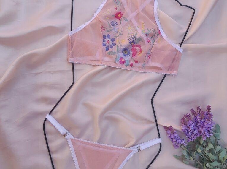 Conjunto Gasa Rosa Una Marca De Lencería Con Impronta Personal - Textil E Indumentaria