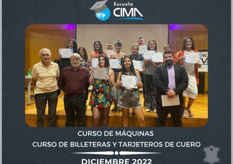 Escuela Entrega De Diplomas A Egresados De Cursos De Marroquinería - Calzado, Cuero