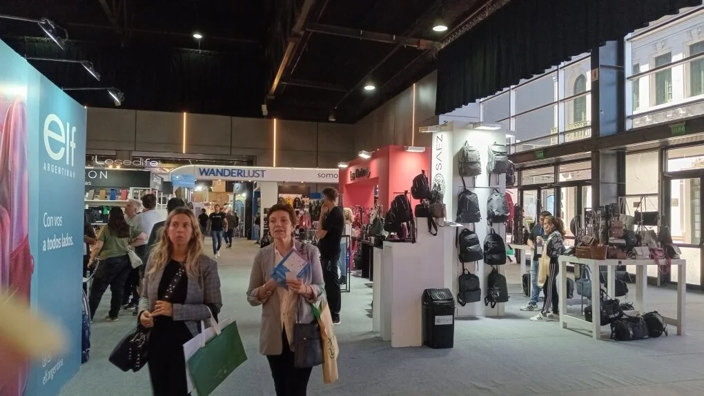 37 608894 Expocemca Se Realizó Con Afluencia De Público Y Gran Variedad De Productos - Calzado, Cuero