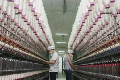 59 593946 El Sector Textil, En La Cuerda Floja Por La Inflación Y La Caída Del Consumo - Indumentaria