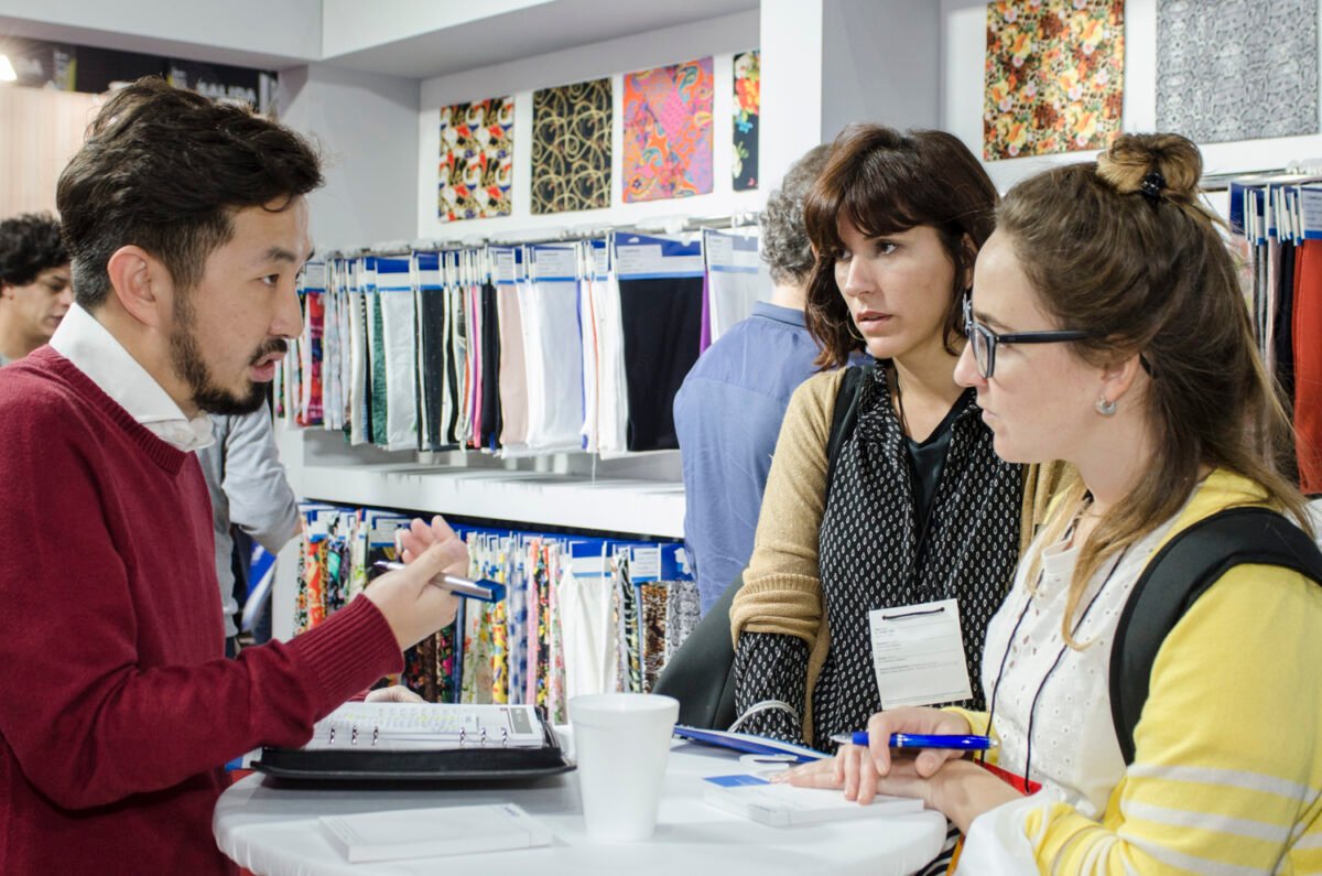Emitex Vuelve A Rural Buenos Aires Con Las Ultimas Tendencias Industria Textil 31 385714 Emitex Vuelve A La Rural De Buenos Aires Con Las Últimas Tendencias De La Industria Textil - Textil E Indumentaria