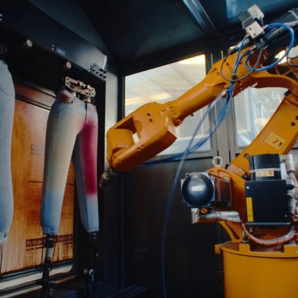 14 435543 Tecnología Para Cuidar A Las Personas: El Robot Que Transforma La Aplicación De Permanganato En La Industria Del Denim - Eventos Textil E Indumentaria