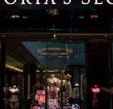 Victorias Secret Abre Nuevo Local Argentina Con Precios Mas Altos 33 542559 Victoria’s Secret Abre Nuevo Local En Argentina Con Precios Más Altos - Eventos Calzado, Cuero
