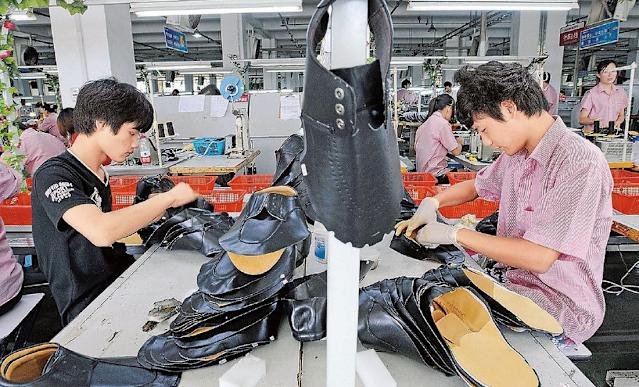05 327803 La Industria De Calzado Argentina Golpeada Por Medida Antidumping A Calzado Chino - Interes General