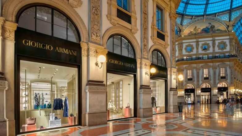 Armani Confirmo Su Regreso Al Mercado Moda Argentina 10 727732 Armani Anuncia Su Regreso Al Mercado De Moda En Argentina - Empresas Textiles