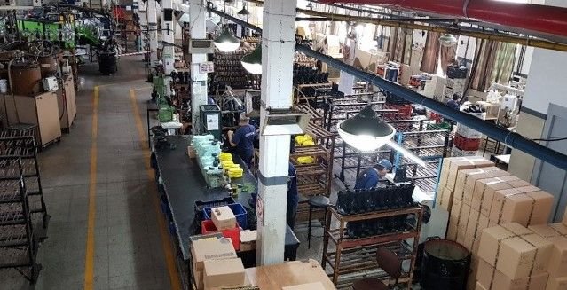 Mas 20 Multinacionales Abandonaron Argentina Que Nos Dice Esto Sobre Nuestro Marco Laboral 02 391057 Más De 20 Multinacionales Abandonaron Argentina: ¿Qué Nos Dice Esto Sobre Nuestro Marco Laboral? - Moda Y Diseñadores Calzado, Cuero