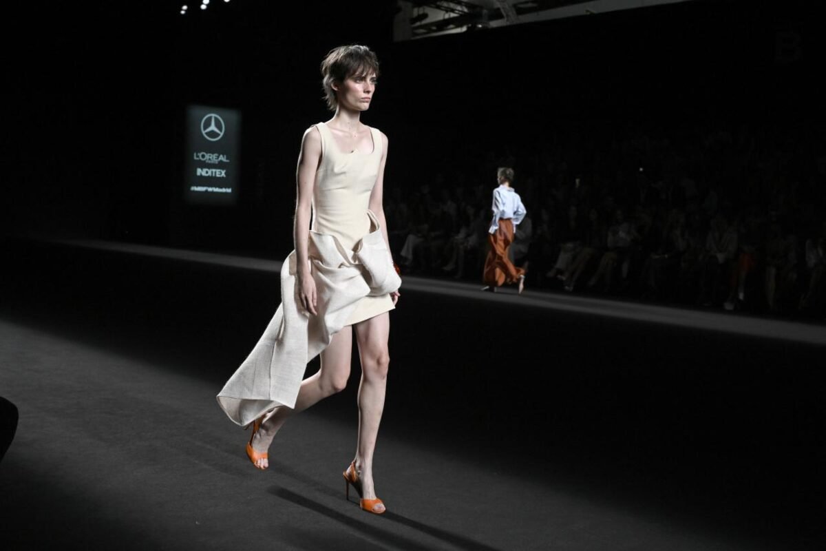 Mbfwmadrid Se Consolida Como Foro Estrategico Moda Espanola 20 590945 Mbfwmadrid Se Consolida Como Foro Estratégico De La Moda Española - Textil E Indumentaria