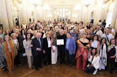 Francisco ayala: un diseñador reconocido como personalidad destacada de la cultura de la ciudad de buenos aires 2 - moda sostenible 32 578072 Francisco Ayala: Un Diseñador Reconocido Como Personalidad Destacada De La Cultura De La Ciudad De Buenos Aires - Moda Sostenible