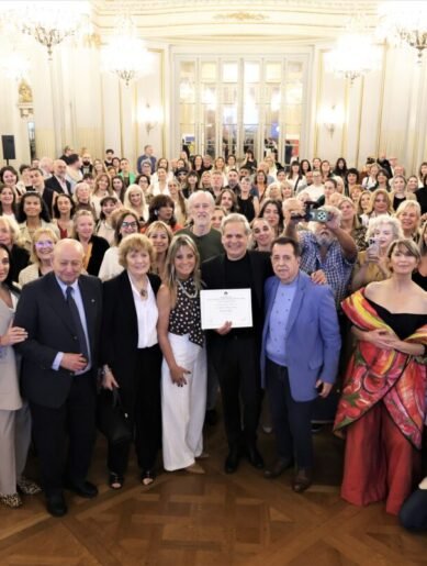 32 578072 Francisco Ayala: Un Diseñador Reconocido Como Personalidad Destacada De La Cultura De La Ciudad De Buenos Aires - Tendencias 25/26 - Calzado Y Cuero
