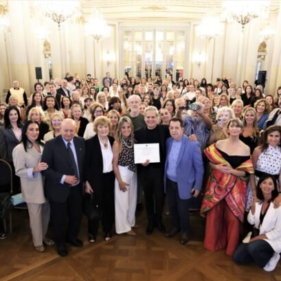 Francisco ayala: un diseñador reconocido como personalidad destacada de la cultura de la ciudad de buenos aires 18 - moda sostenible 32 578072 Francisco Ayala: Un Diseñador Reconocido Como Personalidad Destacada De La Cultura De La Ciudad De Buenos Aires - Moda Sostenible