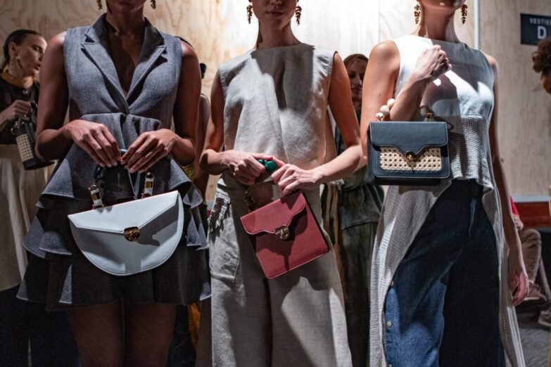 Global fashion drivers 2025: los 10 impulsores que redifinirán la moda en colombia 1 - interes general Global Fashila Industria Moda Colombia Retos Y Oportunidades Mercado Global 53 859514 Global Fashion Drivers 2025: Los 10 Impulsores Que Redifinirán La Moda En Colombia - Interes General