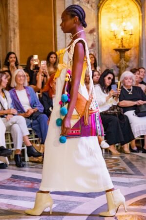 Miguelina Accesorios 07 778410 Miguelina Accesorios: Marroquinería Artesanal, Punto A Punto Con Conciencia Social - Moda Sostenible