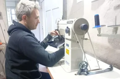 37 933344 Calzado Reciclado, Más Niños En La Escuela - Reciclar