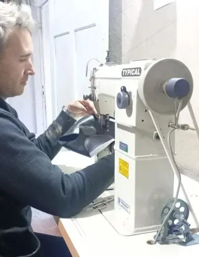 37 933344 Calzado Reciclado, Más Niños En La Escuela - Eventos Textil E Indumentaria