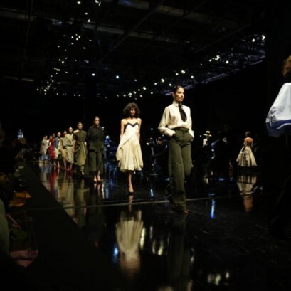 Intermoda 84 Reafirma Su Liderazgo Negocios Moda Y Celebra Talento Abel Lopez Clausura Memorable 56 106105 Intermoda 84 Reafirma Su Liderazgo En Negocios De Moda Y Celebra El Talento De Abel López En Una Clausura Memorable - Eventos Textil E Indumentaria