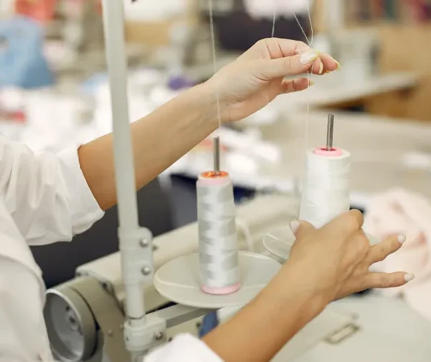 39 644281 La Industria Textil Mendocina Vive Un Deja Vu Que Los Obliga A Reinventarse - Máquinas Textiles