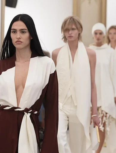 57 624158 Dubai Marca La Pauta De La Moda - Máquinas Textiles