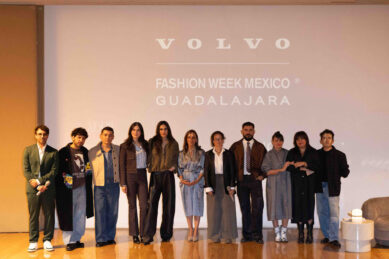 Alejandro Fernandez Debuta Como Disenador Volvo Fashion Week Mexico Que Apuesta Guadalajara Como Capital Creativa 58 132009 Alejandro Fernández Debuta Como Diseñador En Un Volvo Fashion Week México Que Apuesta Por Guadalajara Como Capital Creativa - Modalatam