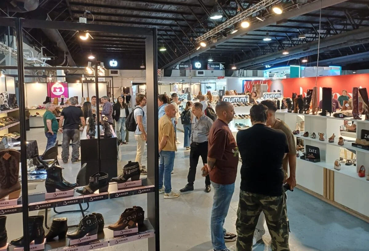 Efica 114 la mayor exposición de calzado argentino inicia una nueva era 1 - eventos calzado, cuero Efica 114 Mayor Exposicion Calzado Argentino Abre Sus Puertas A Todos Los Fabricantes 09 615495 Efica 114 La Mayor Exposición De Calzado Argentino Inicia Una Nueva Era - Eventos Calzado, Cuero
