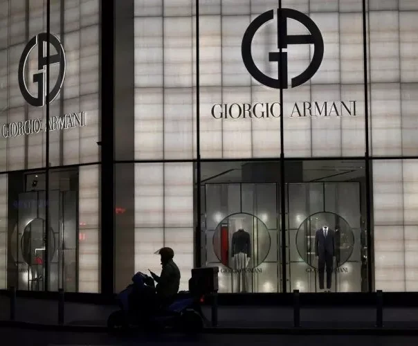 Giorgio Armani Vuelve A Argentina Lujo Internacional Reactiva Su Presencia Mercado Local 59 954279 Giorgio Armani Vuelve A La Argentina: El Lujo Internacional Reactiva Su Presencia En El Mercado Local - Moda Sostenible