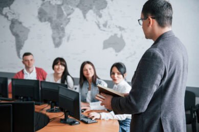 EXICAL 2026 : Capacitación exclusiva para el sector del calzado 34 - Empresas Textiles how is your deals group people business conference modern classroom daytime EXICAL 2026 : Capacitación exclusiva para el sector del calzado - Empresas Textiles