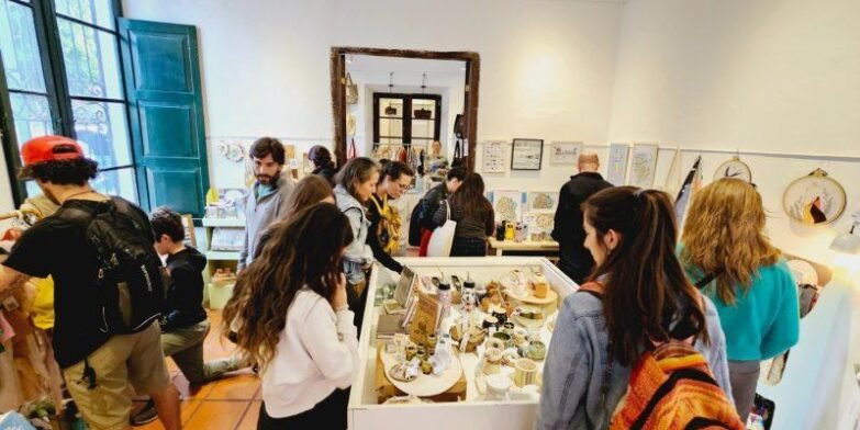 Revuelo Creativo llega a Córdoba con un conversatorio sobre el futuro del diseño textil 1 - Eventos Textil e Indumentaria PRahl0J6ojjZQ18ajP6lCT8nVvuZqgITMEMBMc8U1lIJTarn38a72I OZ8sX14Gg9t H8O10sl0PVNNSi9TqD21yDSWDWOtKTFG3 Revuelo Creativo llega a Córdoba con un conversatorio sobre el futuro del diseño textil - Eventos Textil e Indumentaria