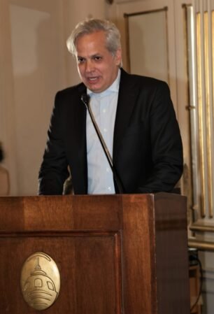 Buenos Aires está de Moda: La CAM entregó las Menciones de Honor 2026 en la Legislatura 3 - Destacadas Francisco Ayala Pte de la CAM Buenos Aires está de Moda: La CAM entregó las Menciones de Honor 2026 en la Legislatura - Destacadas